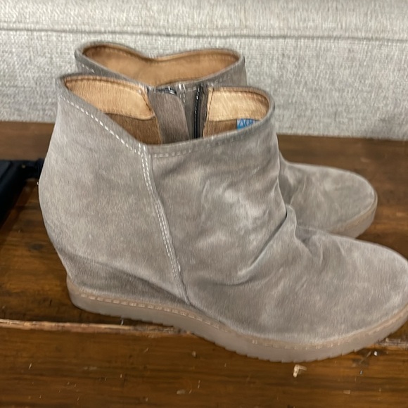 Sofft Taupe Booties size 9 Siri Waterproof - Picture 6 of 8
